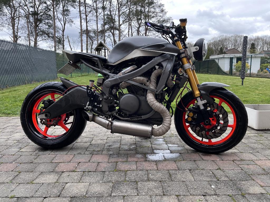 Custom bike Suzuki A100 / Vulcan 800 / R6 parts BTW!, Sportuitlaat, 2 cilinders, Motorrijbewijs A, Particulier