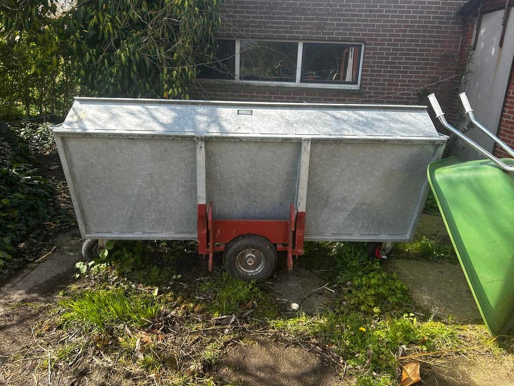 Mestbak, Dieren en Toebehoren, Stalling en Weidegang, Stalling