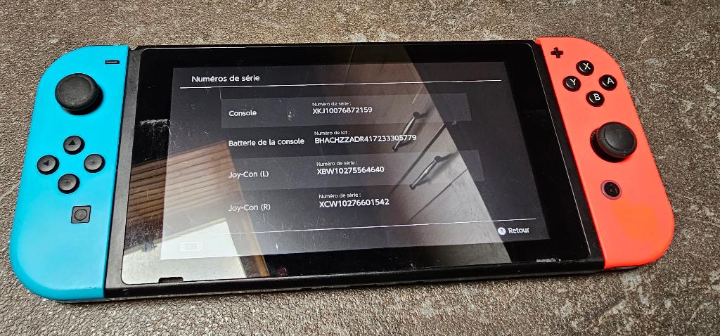 Nintendo Switch néon 779, Enlèvement ou Envoi, Utilisé