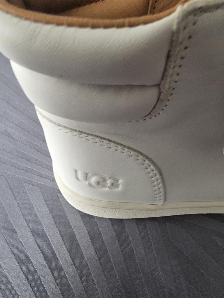 Nieuwe hooge UGG Sneakers maat 40, Wit, Nieuw, Ophalen of Verzenden, Ugg