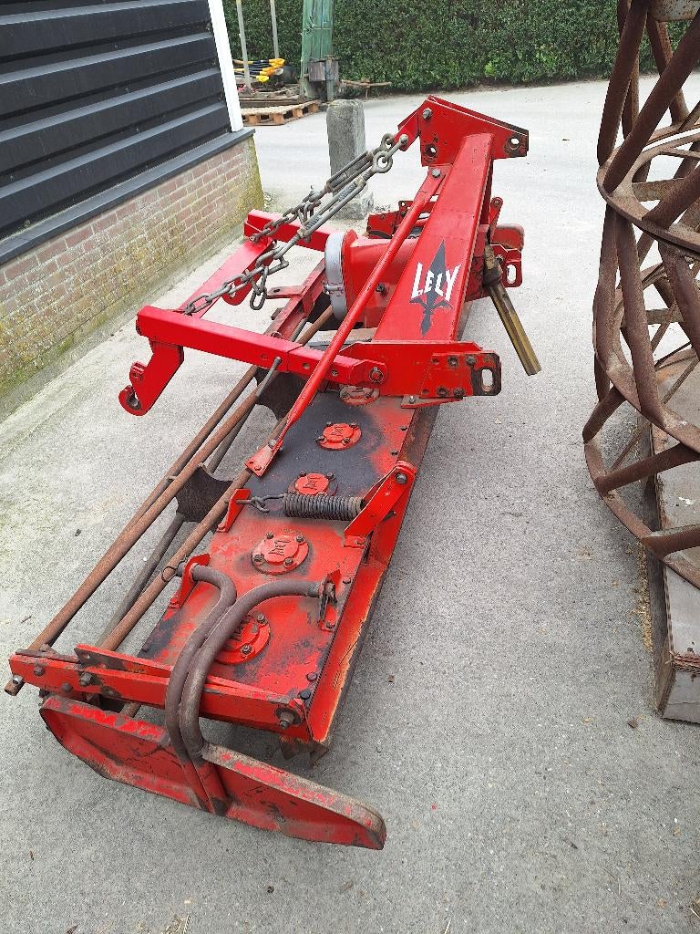 Lely roterkopeg 3mtr met egalisatieplaat, buizenrol en hef, Ophalen, Akkerbouw, Grondbewerking