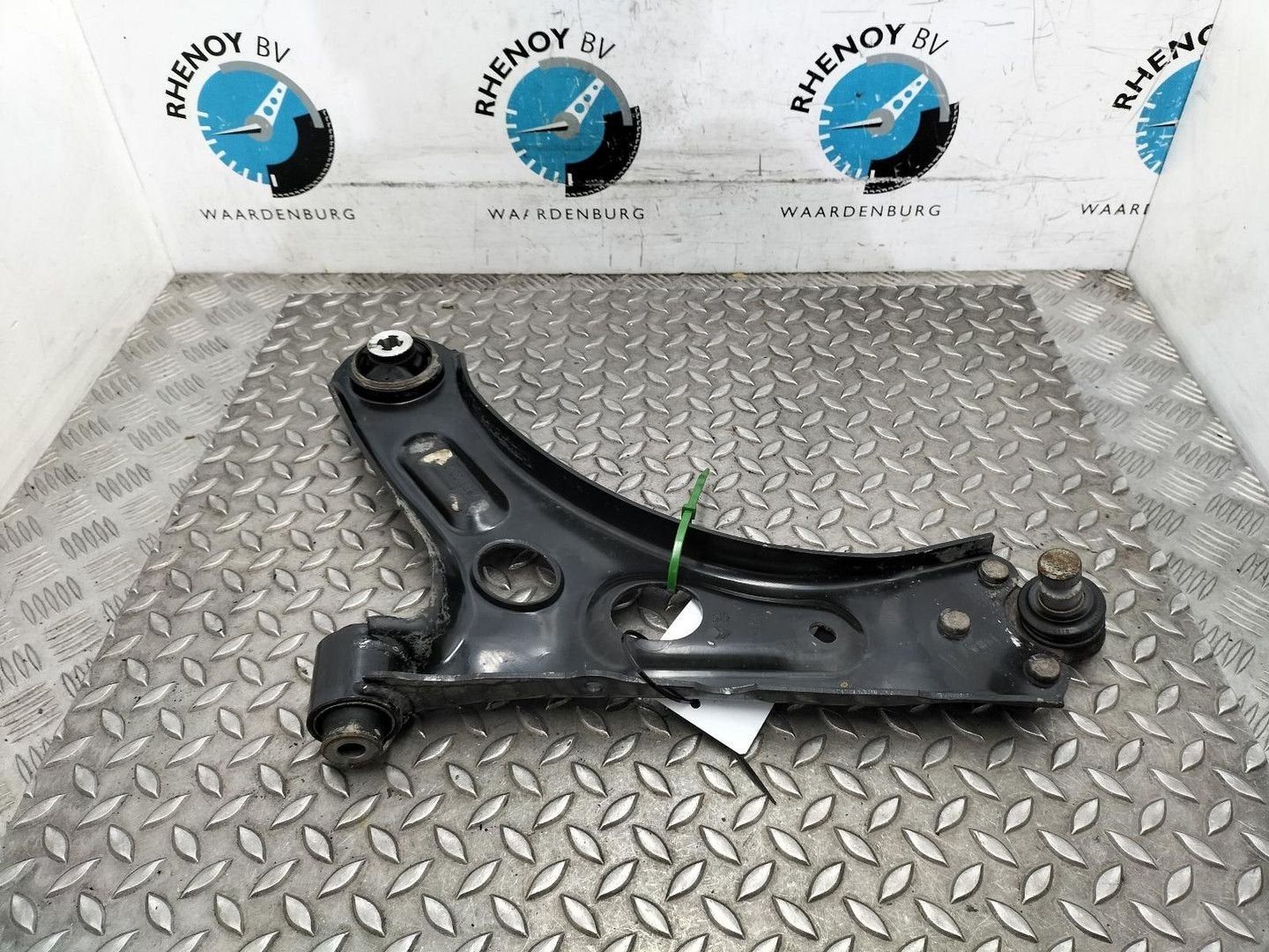 PEUGEOT 208 ACTIVE DRAAGARM ONDER LV 2024, Ophalen of Verzenden, Gebruikt, ARN erkend