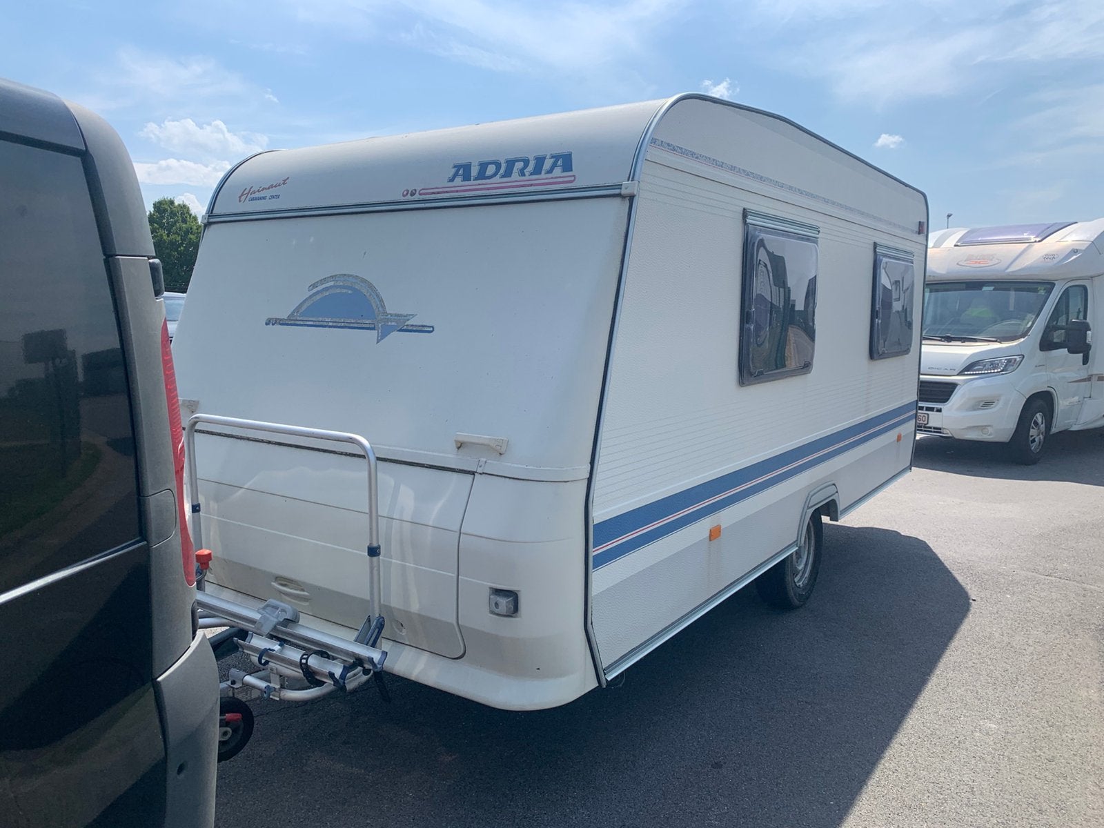 Caravane Adria UNICA 432 PX, Jusqu'à 4, Poêle, 750 - 1000 kg, Particulier