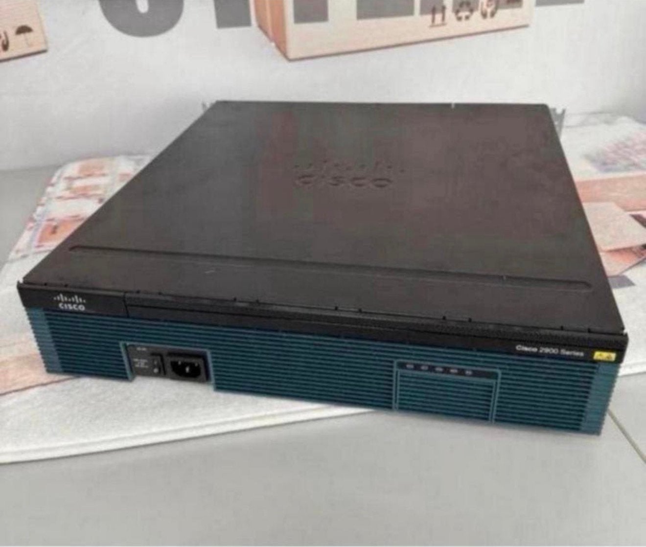 Routeur services intégrés CISCO 2921-K9 V08 1000, série 2900, Informatique & Logiciels, Routeurs & Modems, Enlèvement ou Envoi