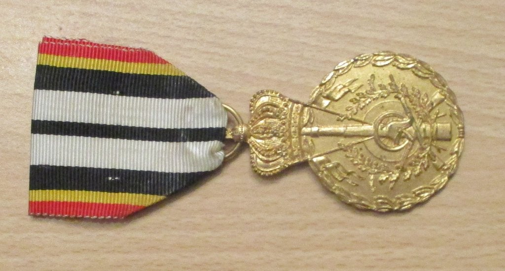 Medaille van de Slag om de Zilveren Helmen, Verzamelen, Ophalen of Verzenden, Landmacht, Lintje, Medaille of Wings