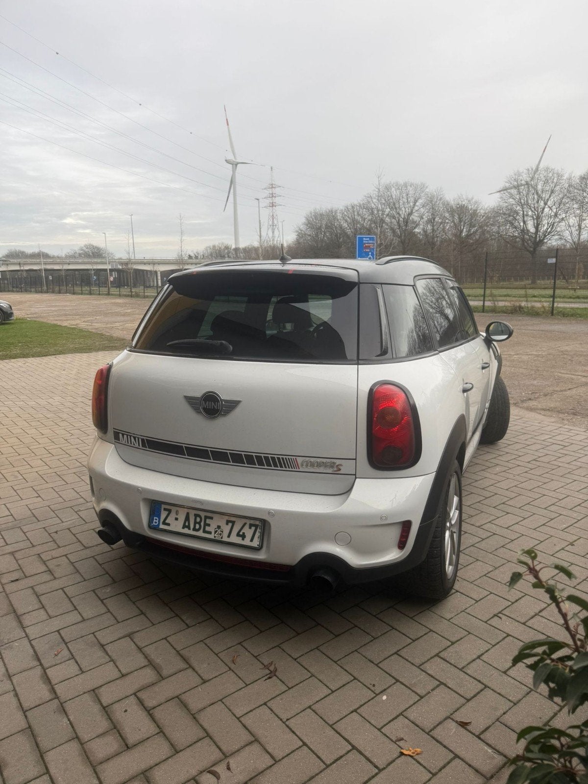 Mini Cooper S ContMini Cooper Contryman 4x4 184pk
1600cc ben, Autos, USB, Boîte manuelle, Noir, MPV ou Monospace