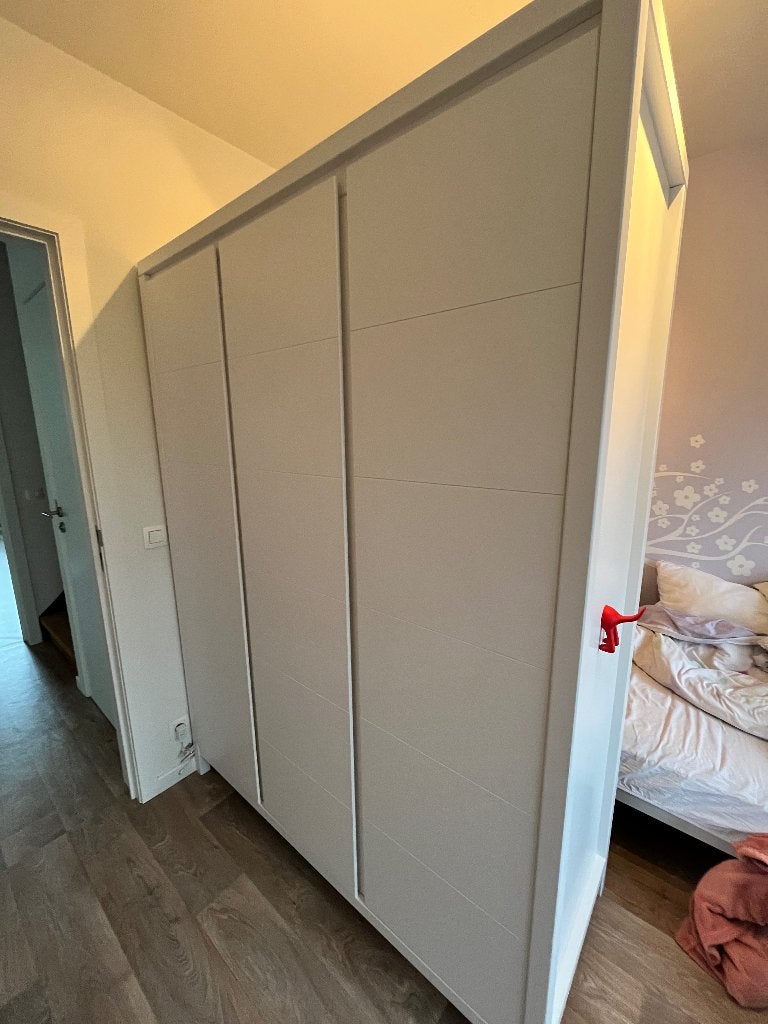 Kleerkast, Huis en Inrichting, Ophalen, Met deur(en), Gebruikt, 100 tot 150 cm