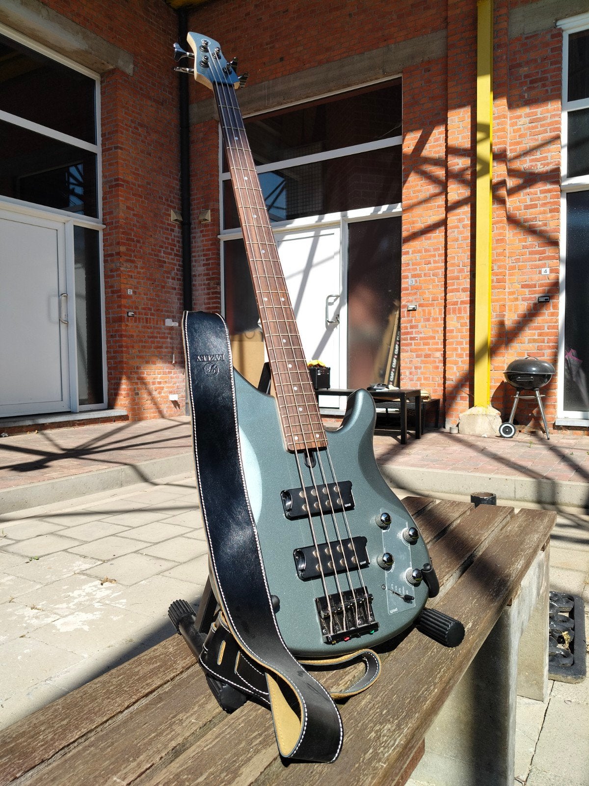 Yamaha basgitaar met garantie en toebehoren, Muziek en Instrumenten, Snaarinstrumenten | Gitaren | Bas, Ophalen, Nieuw, Elektrisch