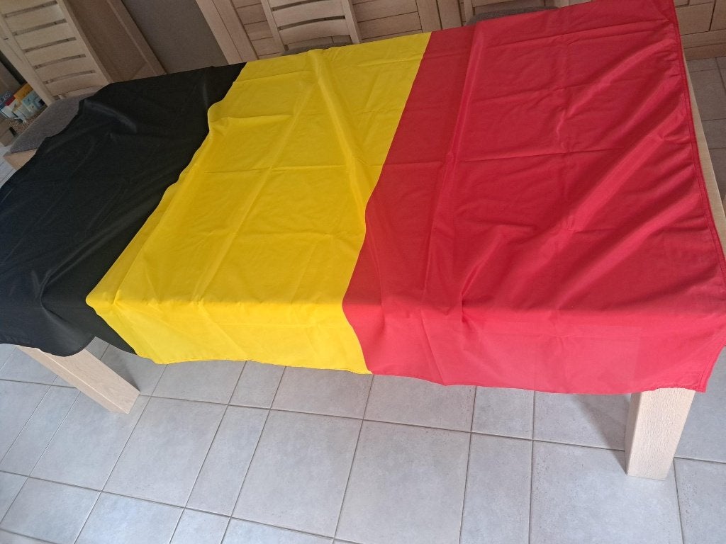 Grote Belgische vlag. Ideaal voor WK. Nieuw in verpakking., Diversen, Vlaggen en Wimpels, Nieuw, Ophalen of Verzenden