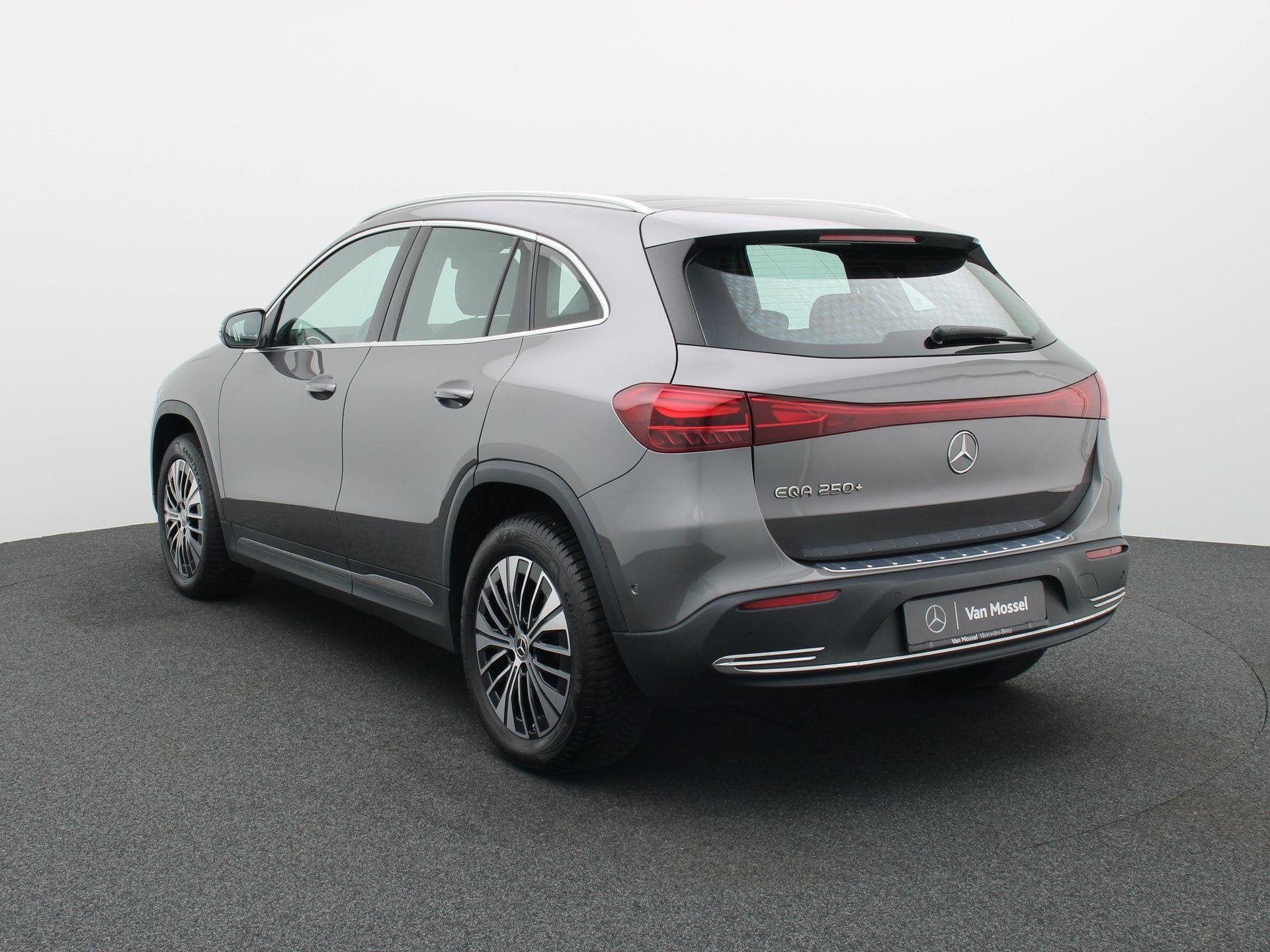 Mercedes-Benz EQA 250+ Business Line + PANO DAK + CARPLAY +, Argent ou Gris, Achat, 550 km, Euro 6