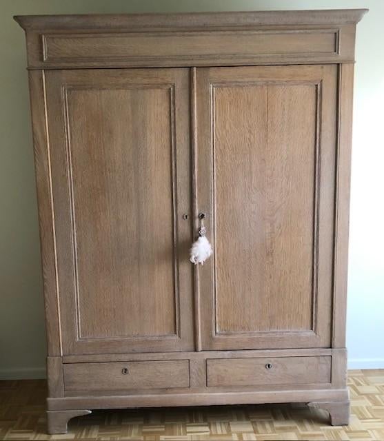 EIKEN KLEERKAST, Ophalen