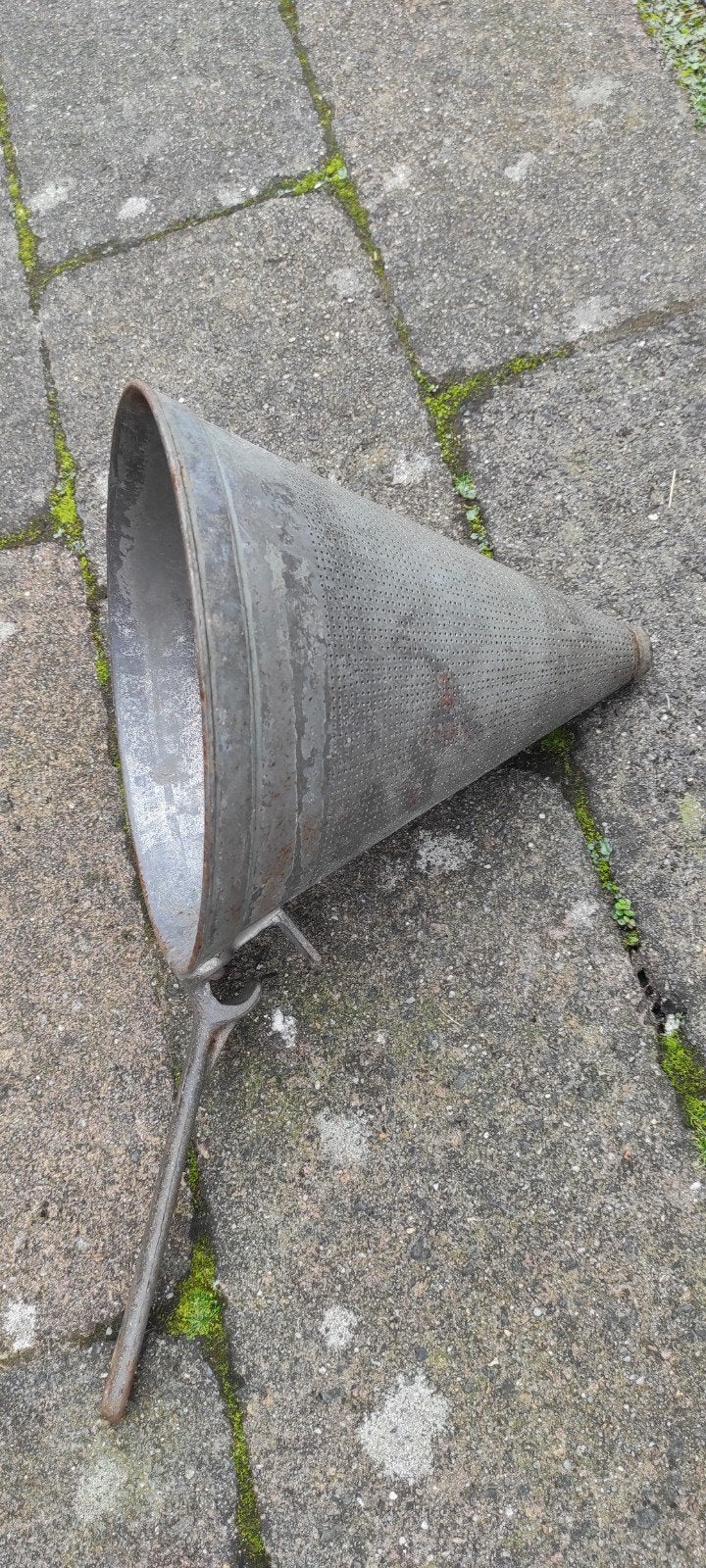 Vintage metalen zeef voor tuin of wanddecoratie ., Ophalen of Verzenden