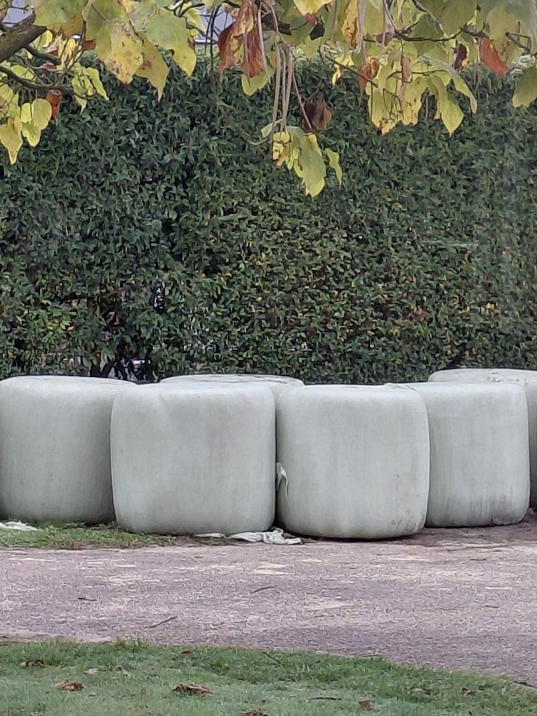 Hooi te koop (licht voordroog), Dieren en Toebehoren