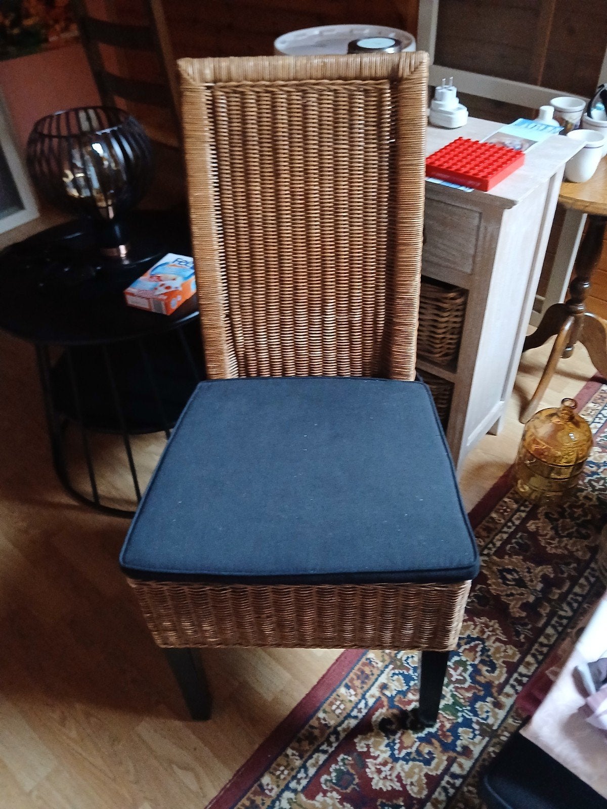 Rieten stoelen, Enlèvement
