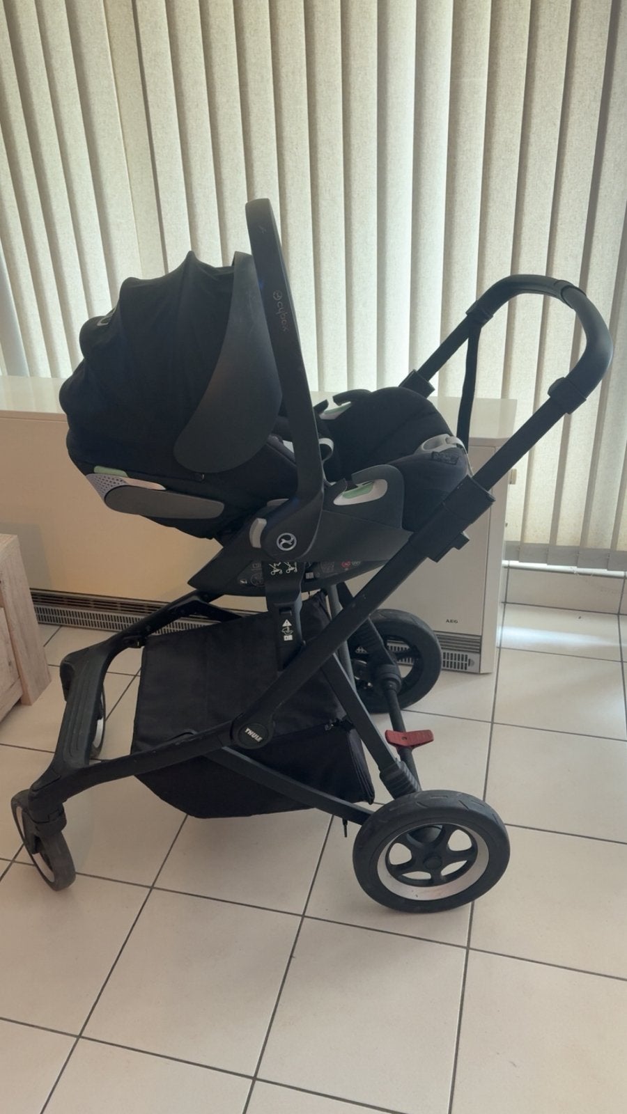 Ensemble poussette THULE, Enfants & Bébés, Enlèvement, Comme neuf, Poussette, Autres marques