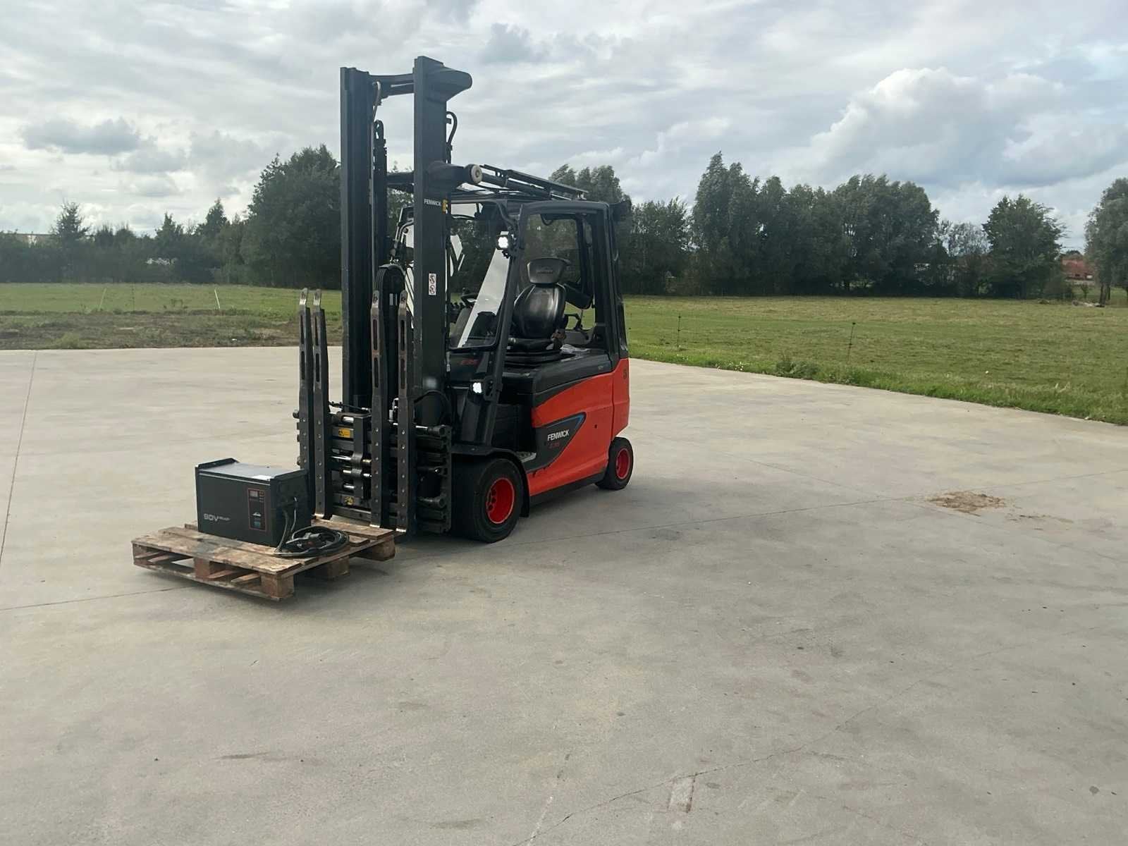 Linde E35HL-01 2019 Forklift avec chargeur d’origine, Électrique, Chariot élévateur, Linde
