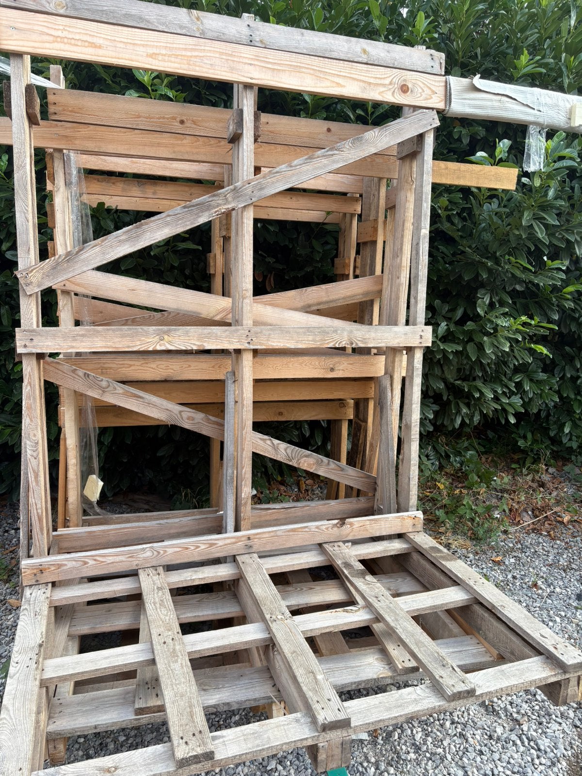 A DONNER - Racks en bois et palettes, Ophalen