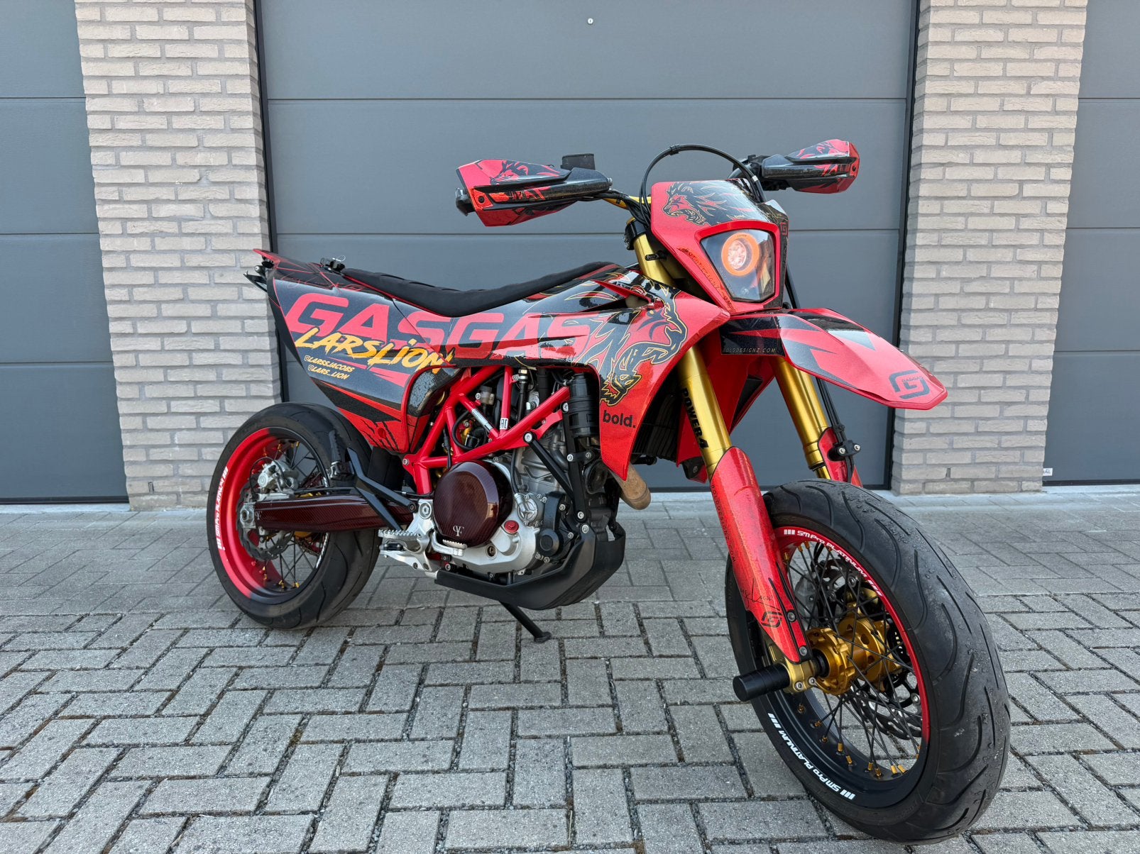 GASGAS SM 700 (2023) | 10.561 km | A2 papieren | BTW-motor, Fietsen en Brommers, Brommers | Derbi, Ophalen, Zo goed als nieuw