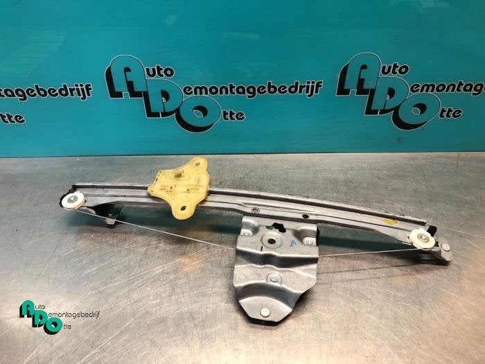 Mécanique vitre 4portes avant droite d'un Renault Clio (Cli, Renault, -, 3 mois de garantie, Utilisé