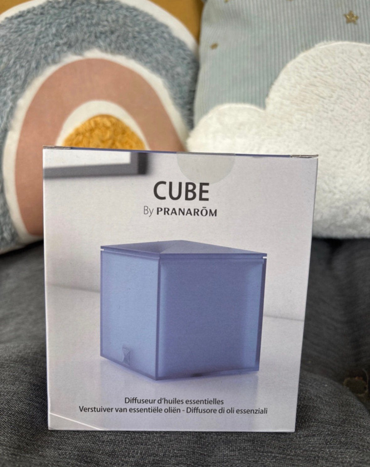 Neuf diffuseur ultrasonique d'huiles essentielles / Pranarôm, Maison & Meubles, Neuf, Enlèvement ou Envoi, Autres marques, Bleu