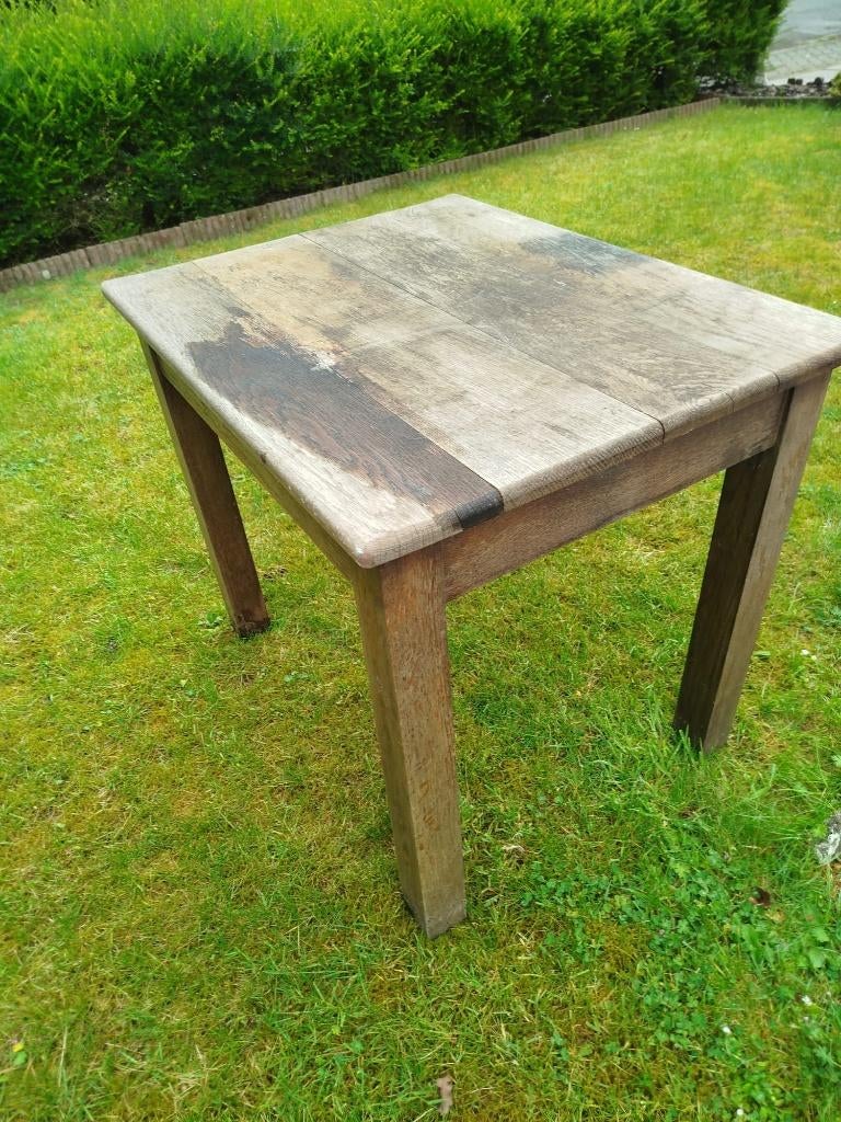 houten tafel, Enlèvement