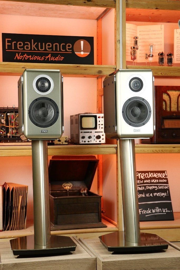 TAD ME1 -S / ME 1 S INRUIL. Prachtige speaker, met plekje., Audio, Tv en Foto, Luidsprekerboxen, Ophalen of Verzenden, Zo goed als nieuw