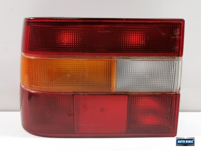 Feu arrière gauche d'un Volvo 850, Autos : Pièces & Accessoires, Éclairage, Volvo, Utilisé, 3 mois de garantie, Enlèvement ou Envoi