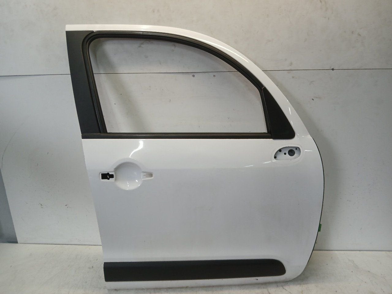 Portier rechts voor Citroën C3, Onderdelen@venauto.nl, Van der Ven Autorecycling B.V., Ettenseweg 76, 4706 PB Roosendaal, The Netherlands