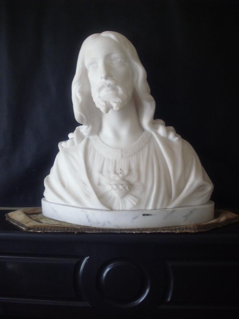 CHRISTUS BUSTE  IN  CARRARA  MARMER, Antiek en Kunst, Ophalen of Verzenden