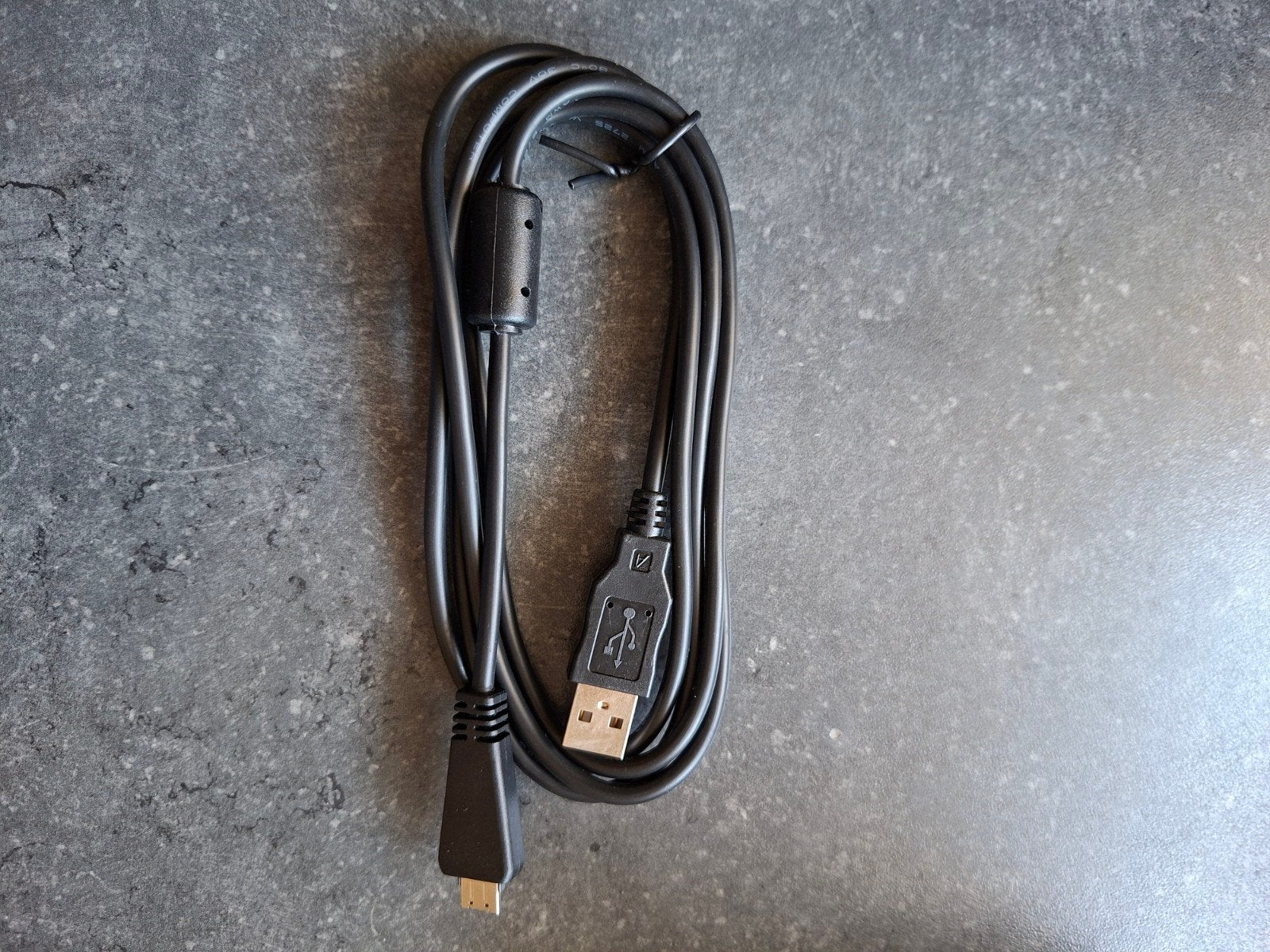 Câble de données USB VMC-MD3

O, Enlèvement ou Envoi, Neuf