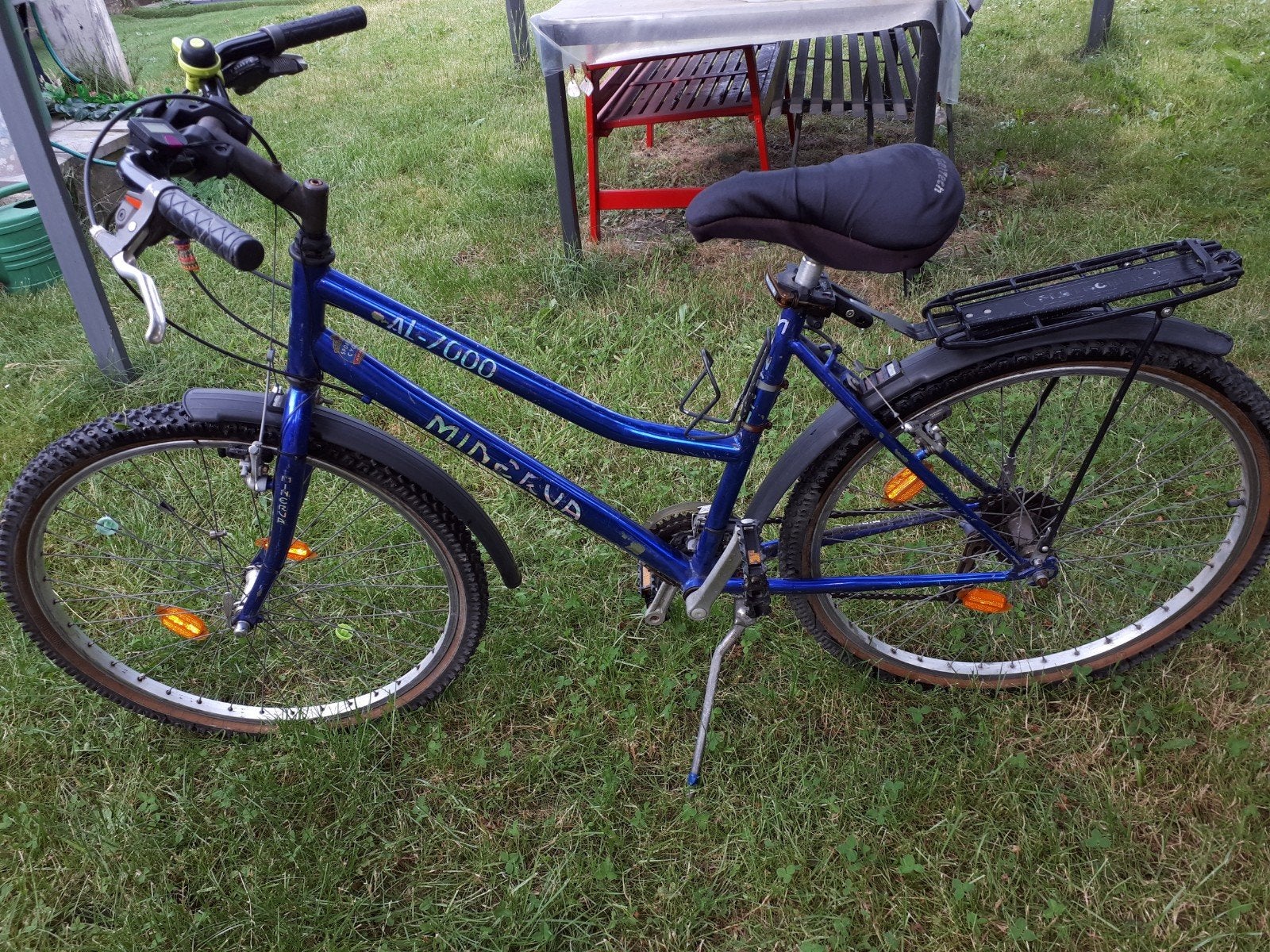 Vélo dame et porte-bagage, Enlèvement