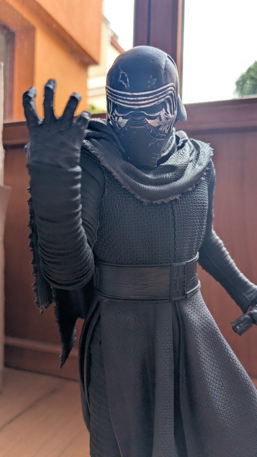 Statue Iron Studios : Star Wars Kylo Ren, Enlèvement