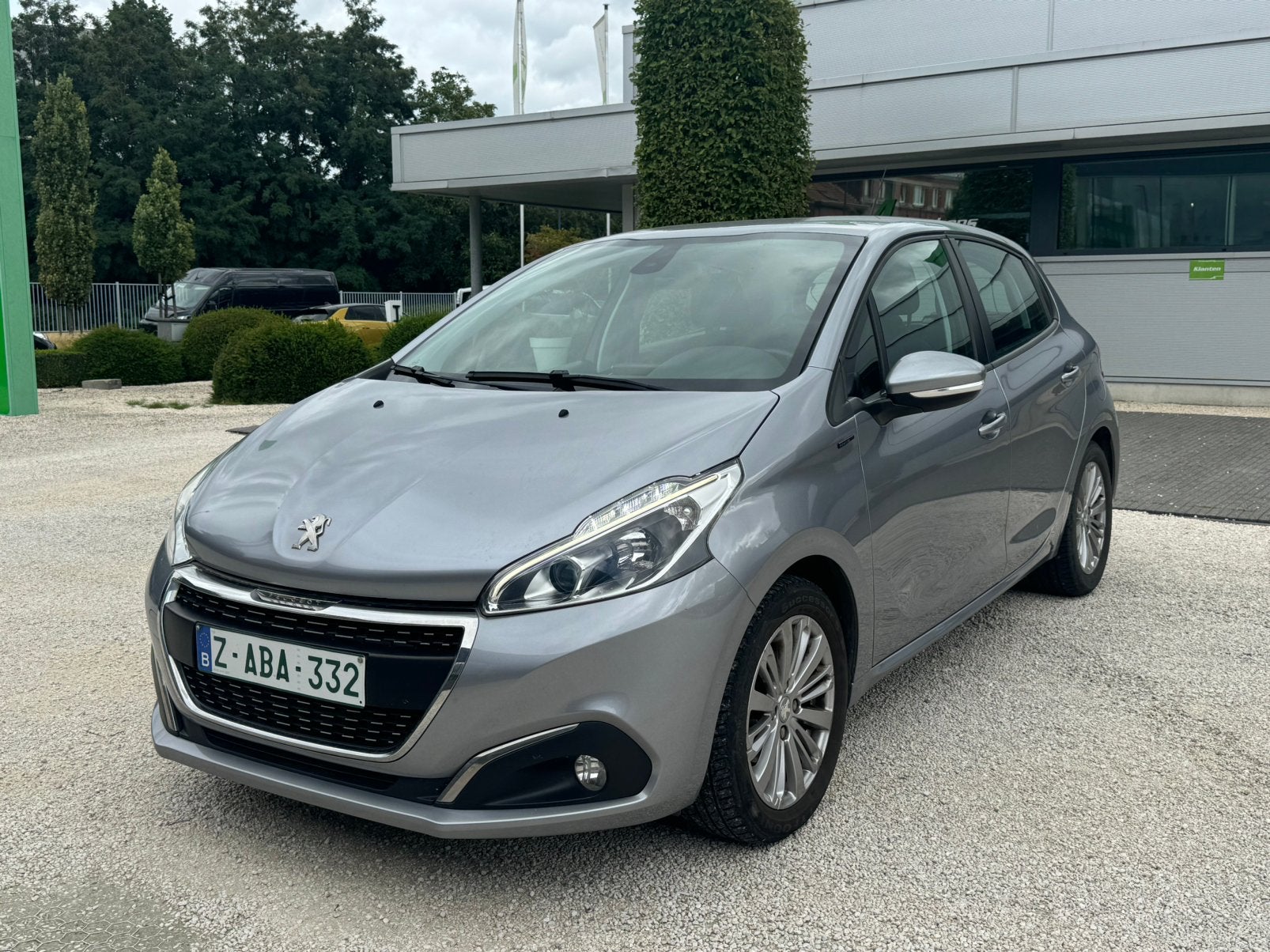 Peugeot 208 signature 1.2 essence , airco , gps , airco !, Autos, Argent ou Gris, Achat, Euro 6, Entreprise