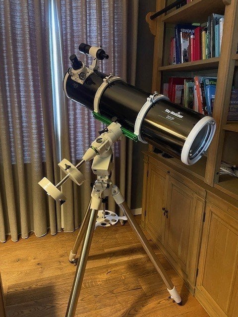 Telescoop Skywatcher N200/1000 Explorer 200P OTA, Ophalen, Nieuw, Spiegeltelescoop (reflector), Met statief