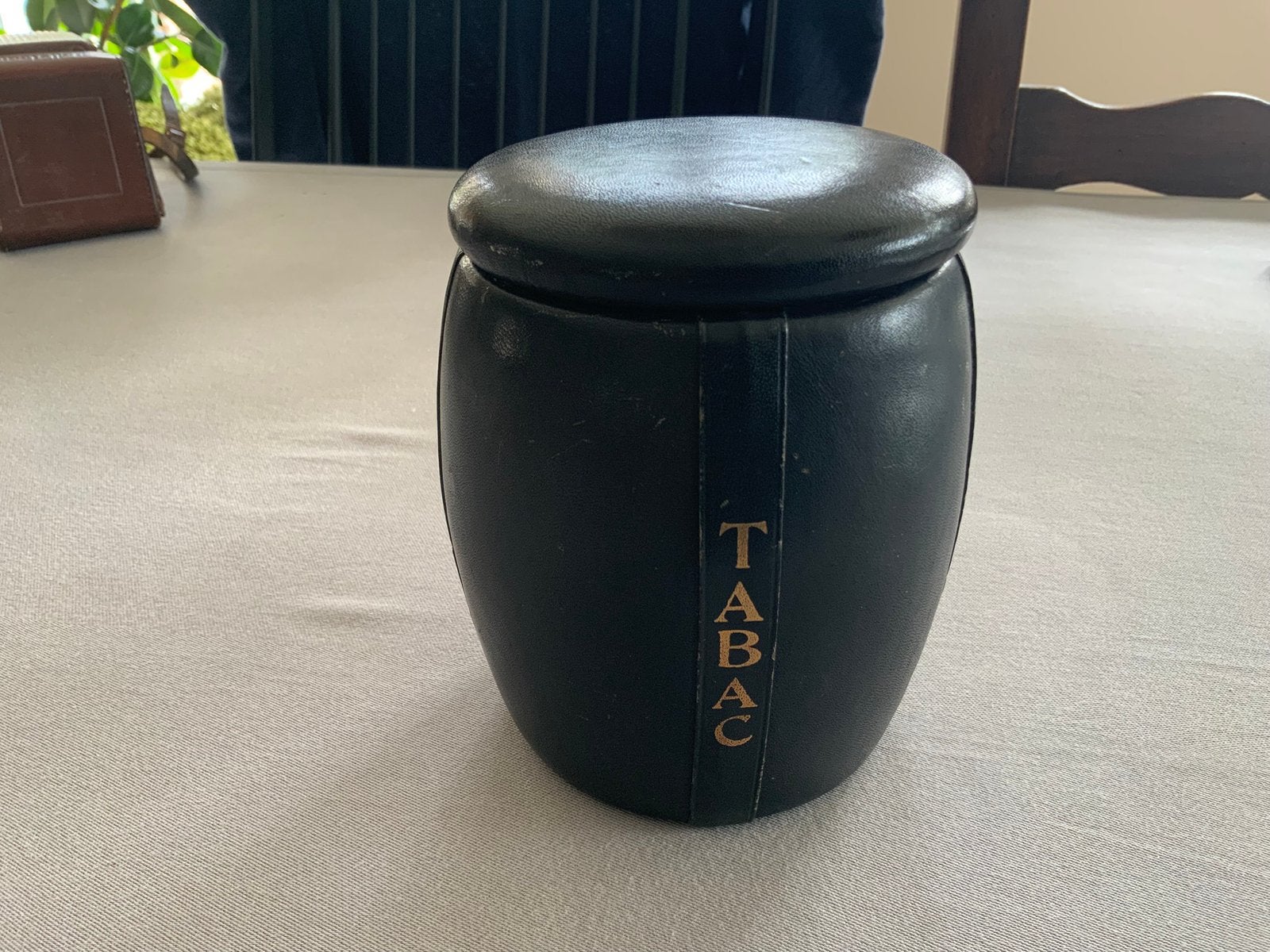 Pot à tabac Vintage en Cuir Véritable – Made in England, Enlèvement ou Envoi, Comme neuf, Boite à tabac ou Emballage