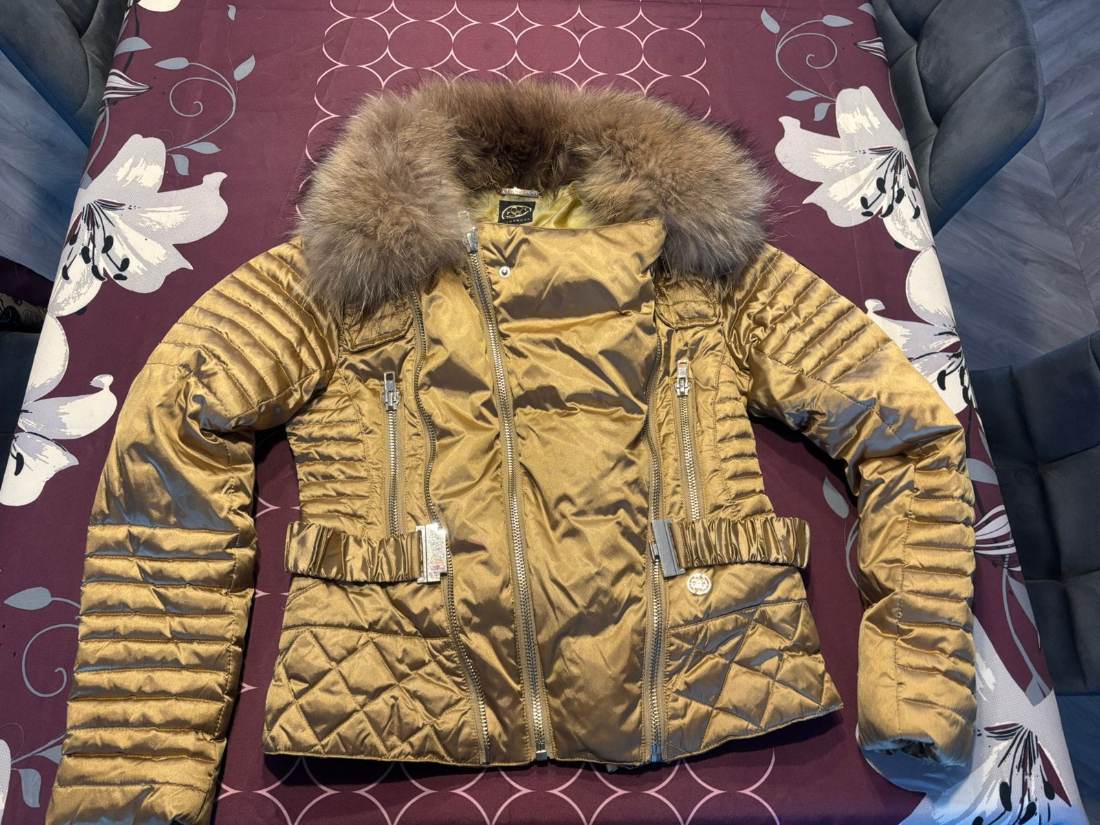 Veste d'hiver de luxe avec col en fourrure véritable, Vêtements | Femmes, Enlèvement ou Envoi, Comme neuf, Taille 38/40 (M), Doré