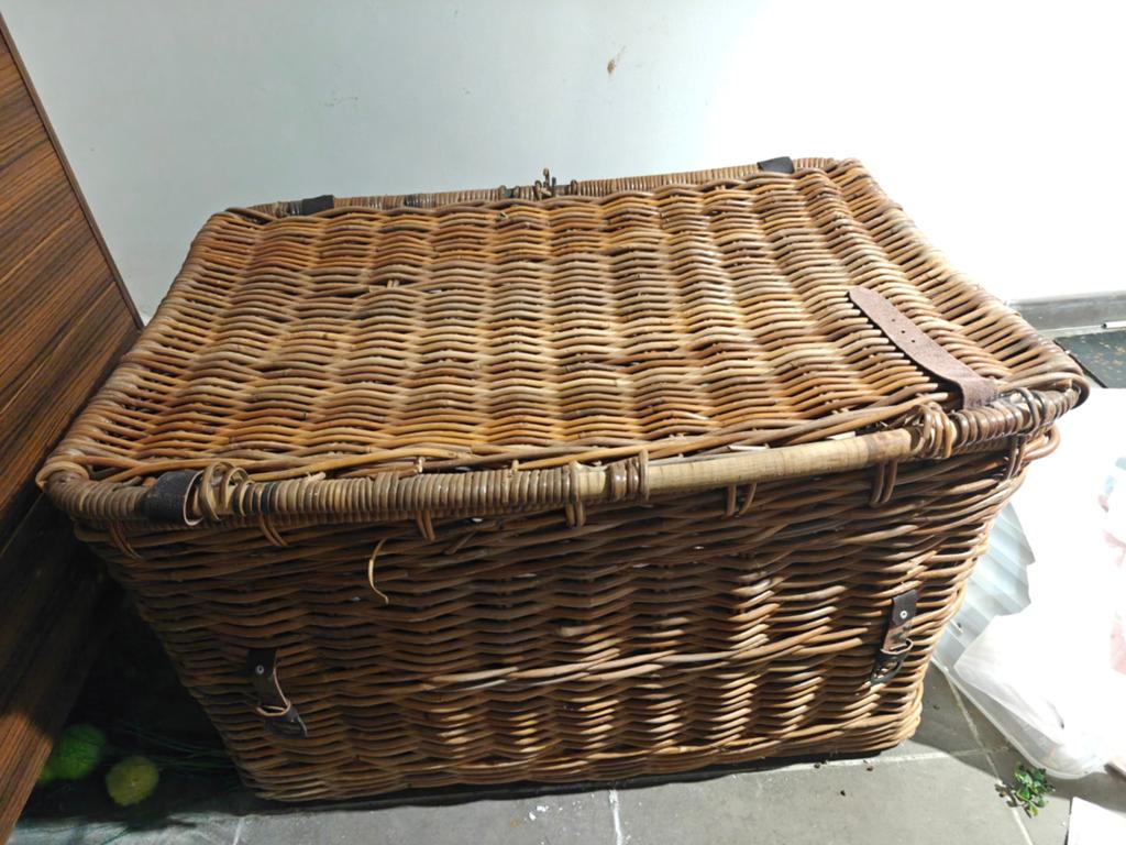Grote vintage rieten kist te koop, Ophalen