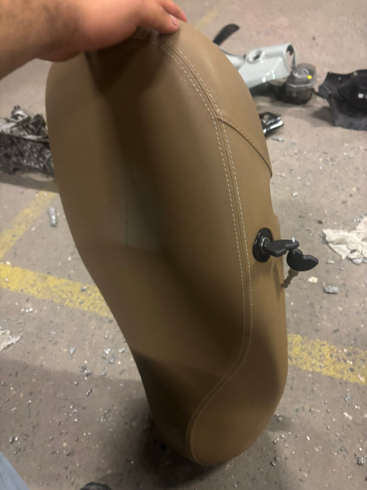 Vespa primavera zadel met of zonder slotje, Ophalen of Verzenden, Zo goed als nieuw
