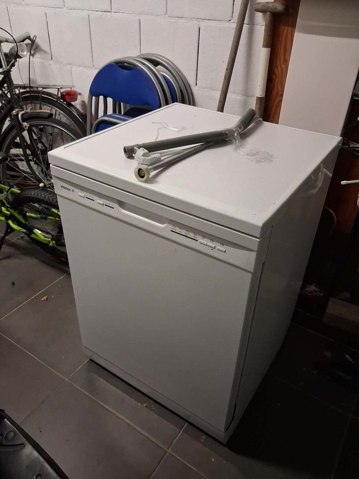 Te Koop: Vaatwasmachine Friac, Enlèvement