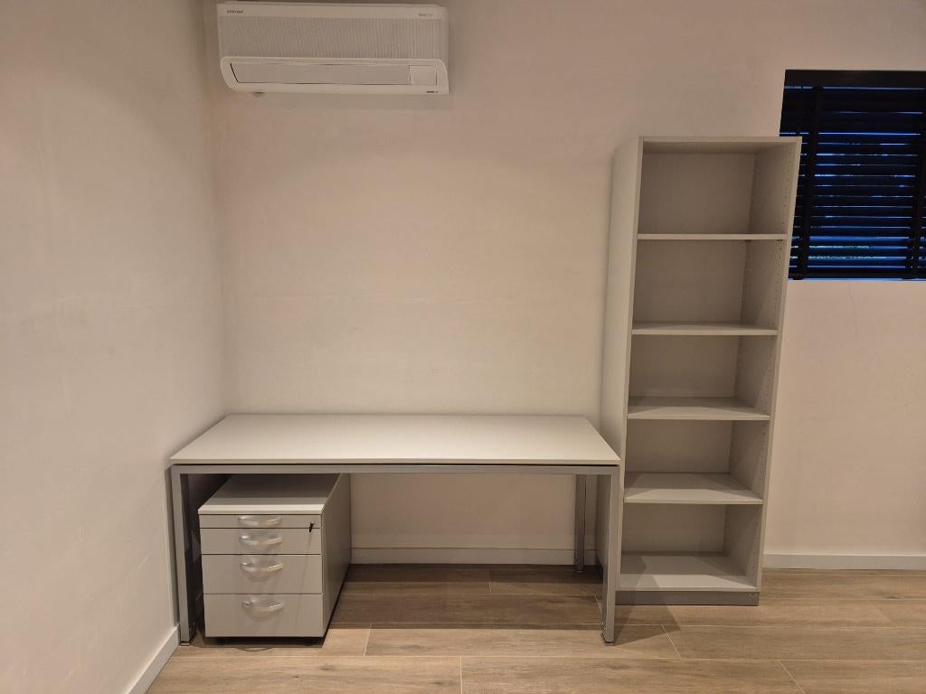 Bureau en ladekast, Ophalen, Zo goed als nieuw, Overige merken