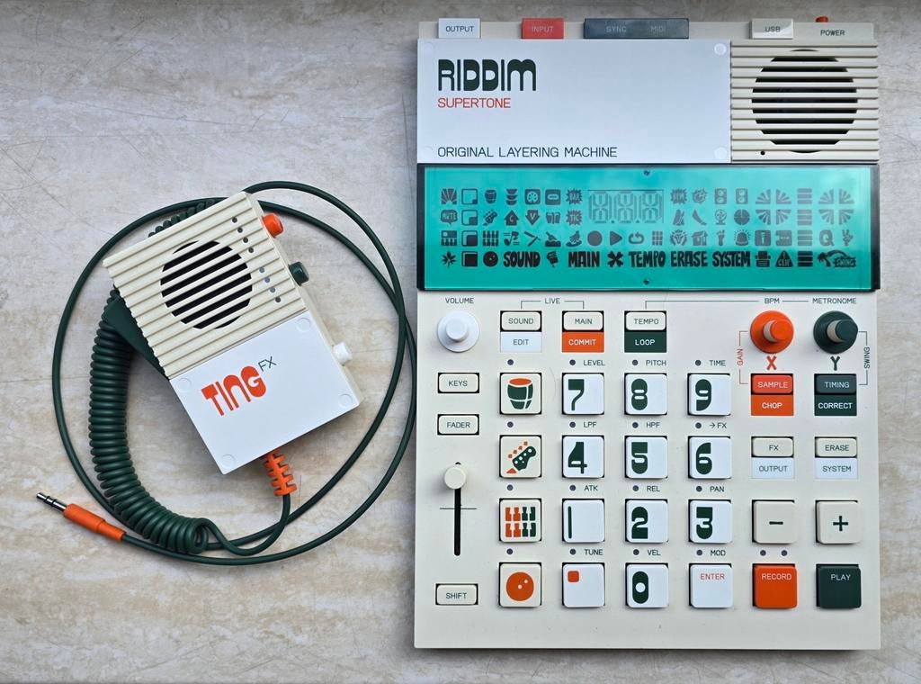 Teenage Engineering EP40 Riddim + EP2350 Ting + Decksaver, Muziek en Instrumenten, Synthesizers, Ophalen of Verzenden, Zo goed als nieuw
