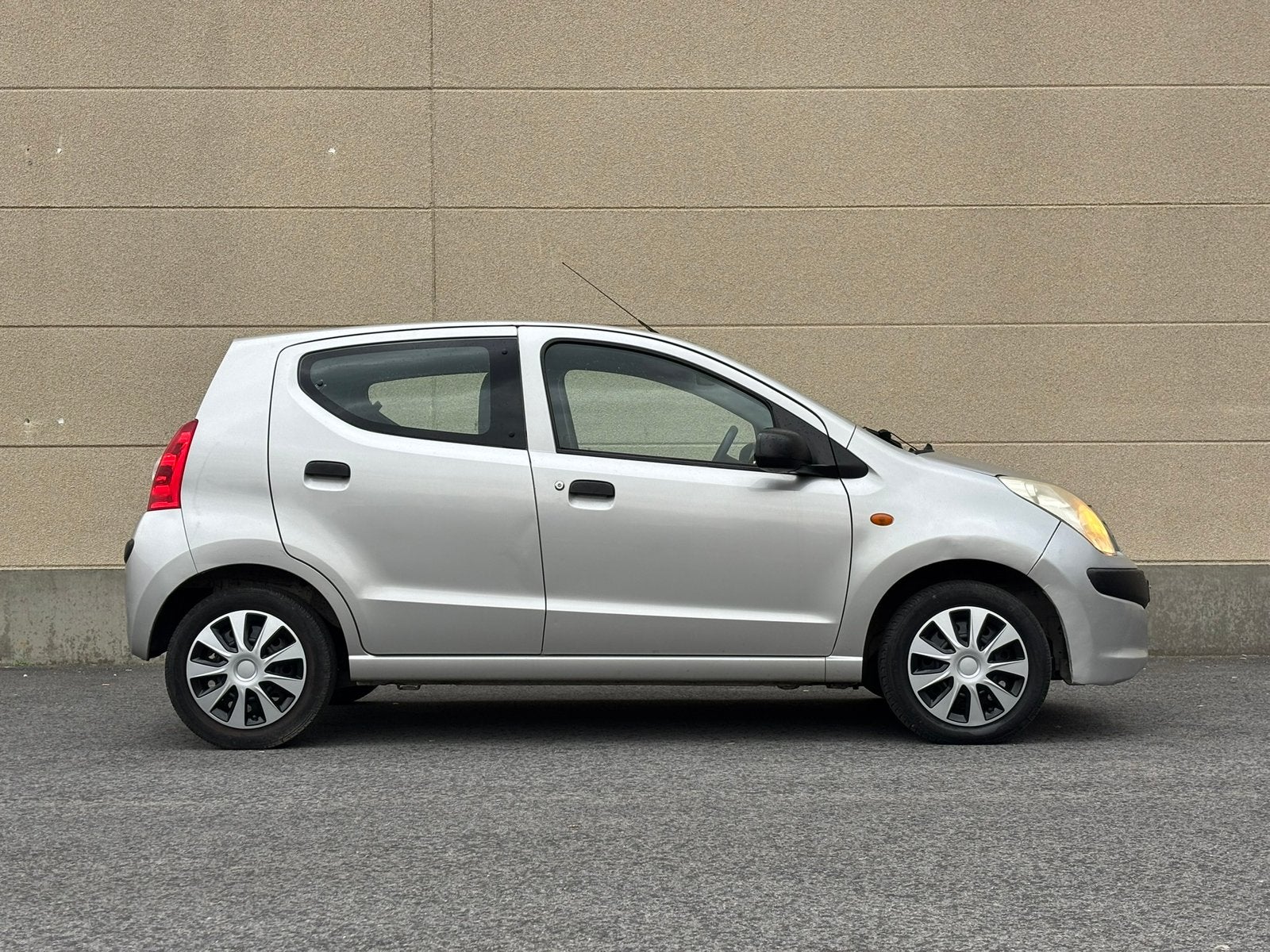 Nissan Pixo 1.0 essence/2009/Euro5 /BXL OK 2030, Autos, Euro 5, Achat, Entreprise, Boîte manuelle