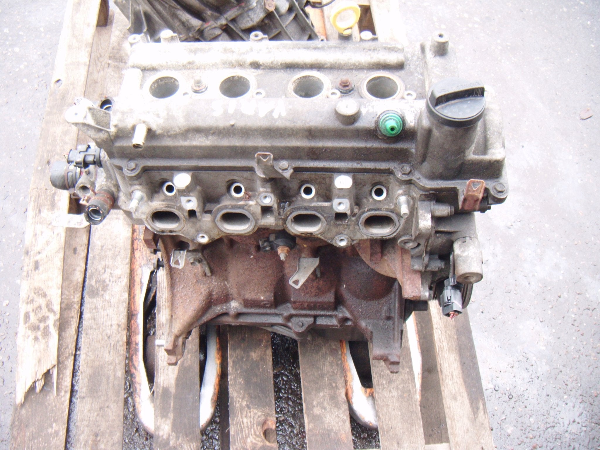 Moteur 1SZFE Nu TOYOTA YARIS, Envoi, Utilisé, Skoda