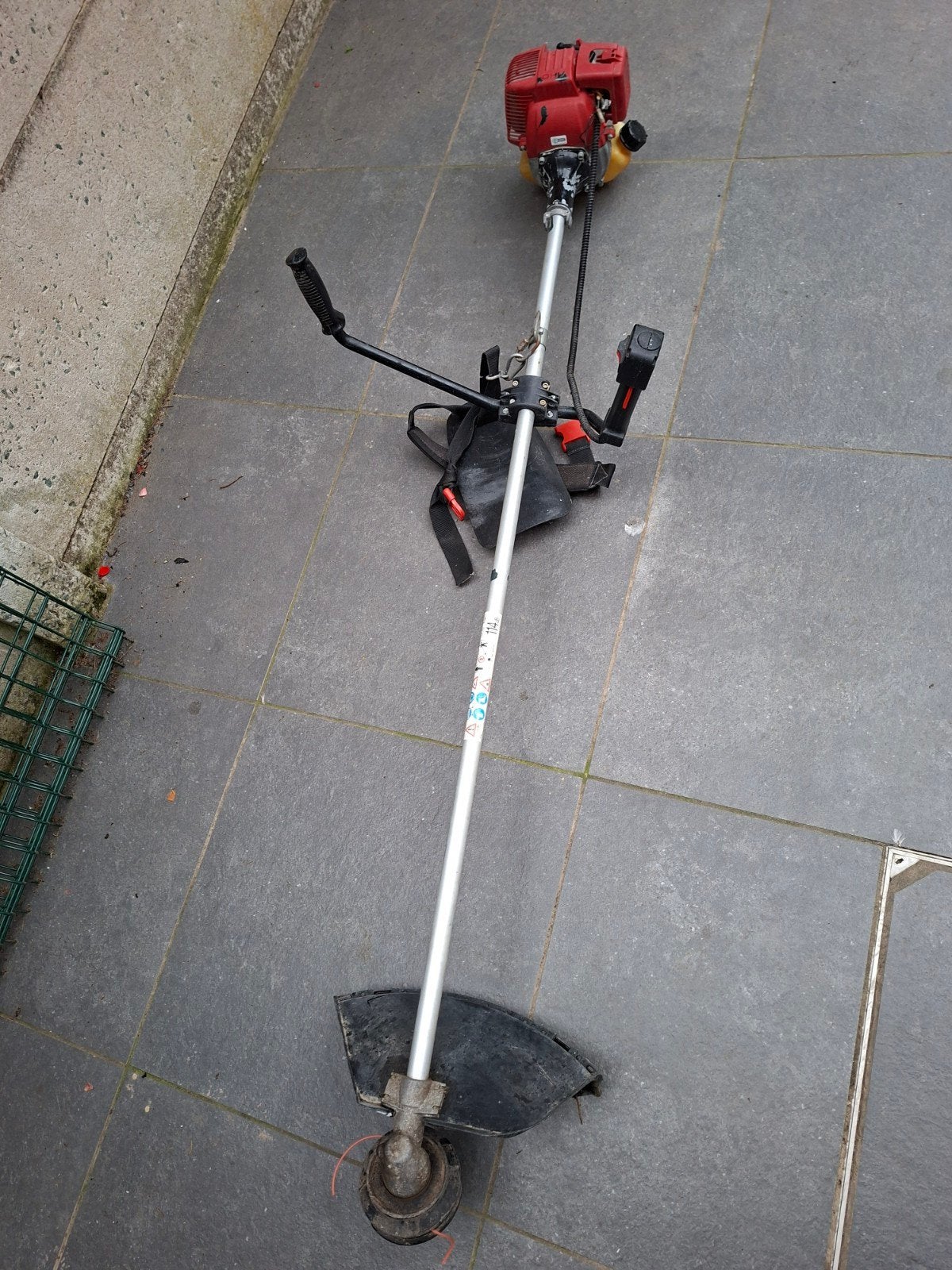 debrouisalleuse  avec moteur HONDA, Enlèvement, Utilisé, Essence, Honda
