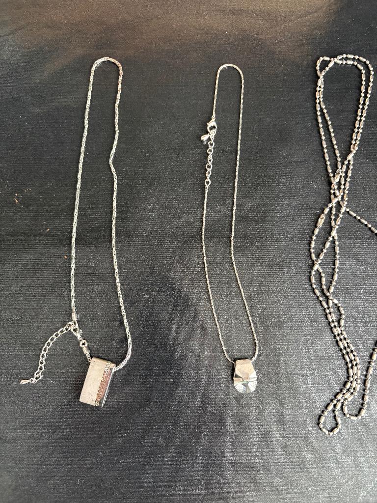 zeer mooie sier juwelen halskettingen, Bijoux, Sacs & Beauté, Colliers, Enlèvement, Comme neuf, Blanc, Autres matériaux