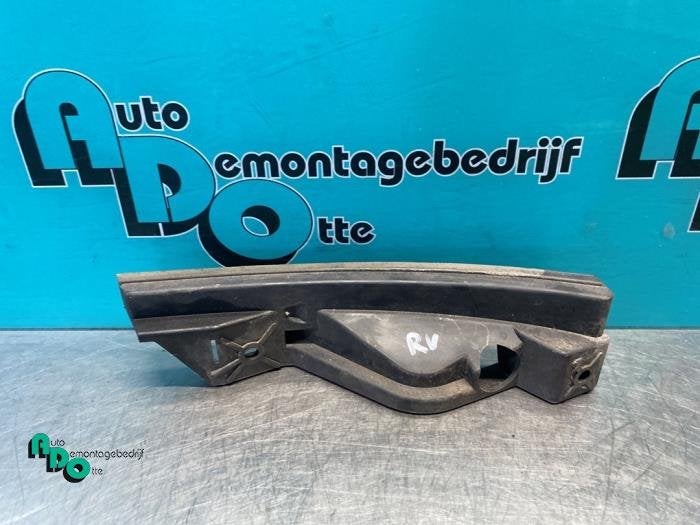 Support pare-chocs avant droit d'un Volkswagen Caddy (Caddy, Volkswagen, -, 3 mois de garantie, Utilisé