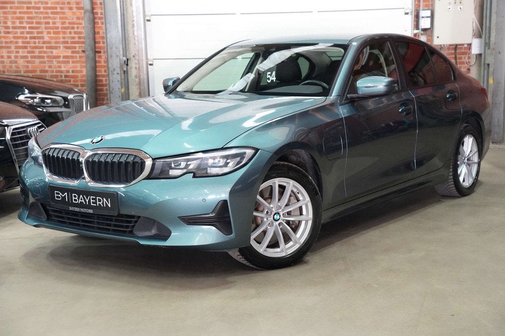 BMW 330 eA Plug in Hybride Benzine EURO 6d Garantie, 215 kW, Achat, Carnet d'entretien, Noir