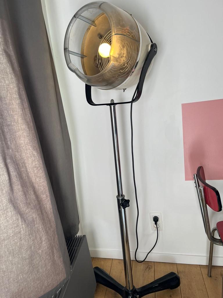 Séchoir casque vintage années 50 transformé en lampe, Maison & Meubles, Enlèvement, Utilisé, Autres matériaux, Vintage 50