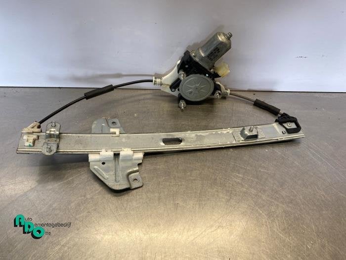 Mécanique vitre 4portes arrière droite d'un Kia Rio (Rio 1, Autos : Pièces & Accessoires, Vitres & Accessoires, Kia, Utilisé, 3 mois de garantie