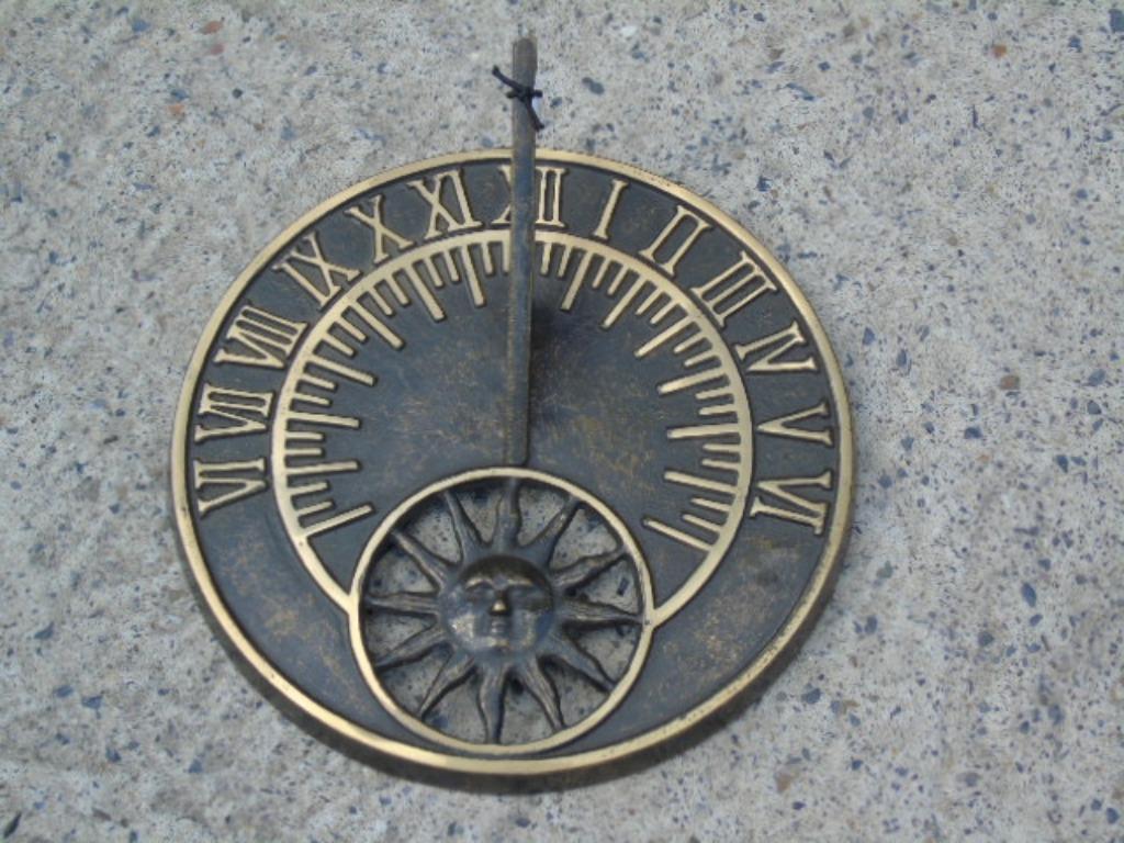 zonnewijzer in geslepen brons, DE ZON met bruine patina., Ophalen of Verzenden, Nieuw